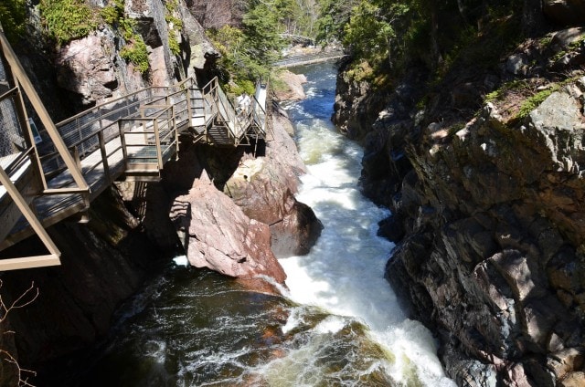 High Falls Gorge glass floor