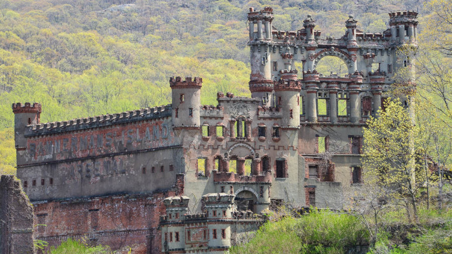 Storming The Castle On The Bannerman Island Tour