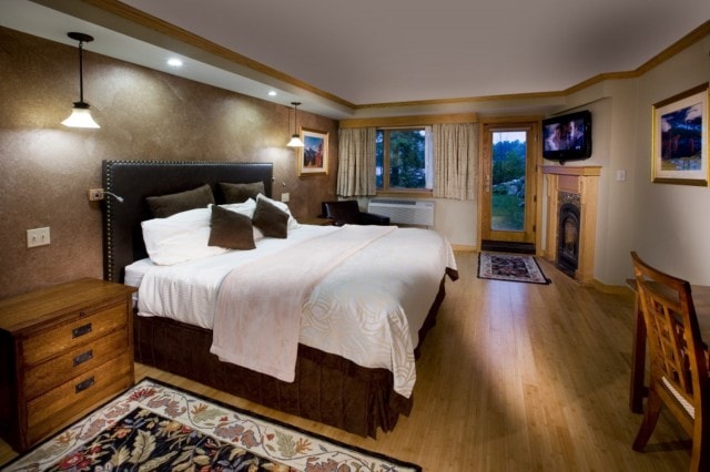 Golden Arrow Haystack guestroom.jpg